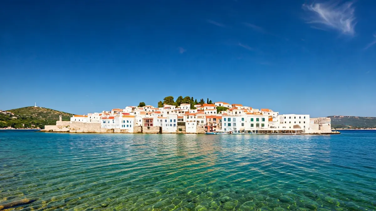 Image of Tabarca island with its historic buildings and the Mediterranean Sea