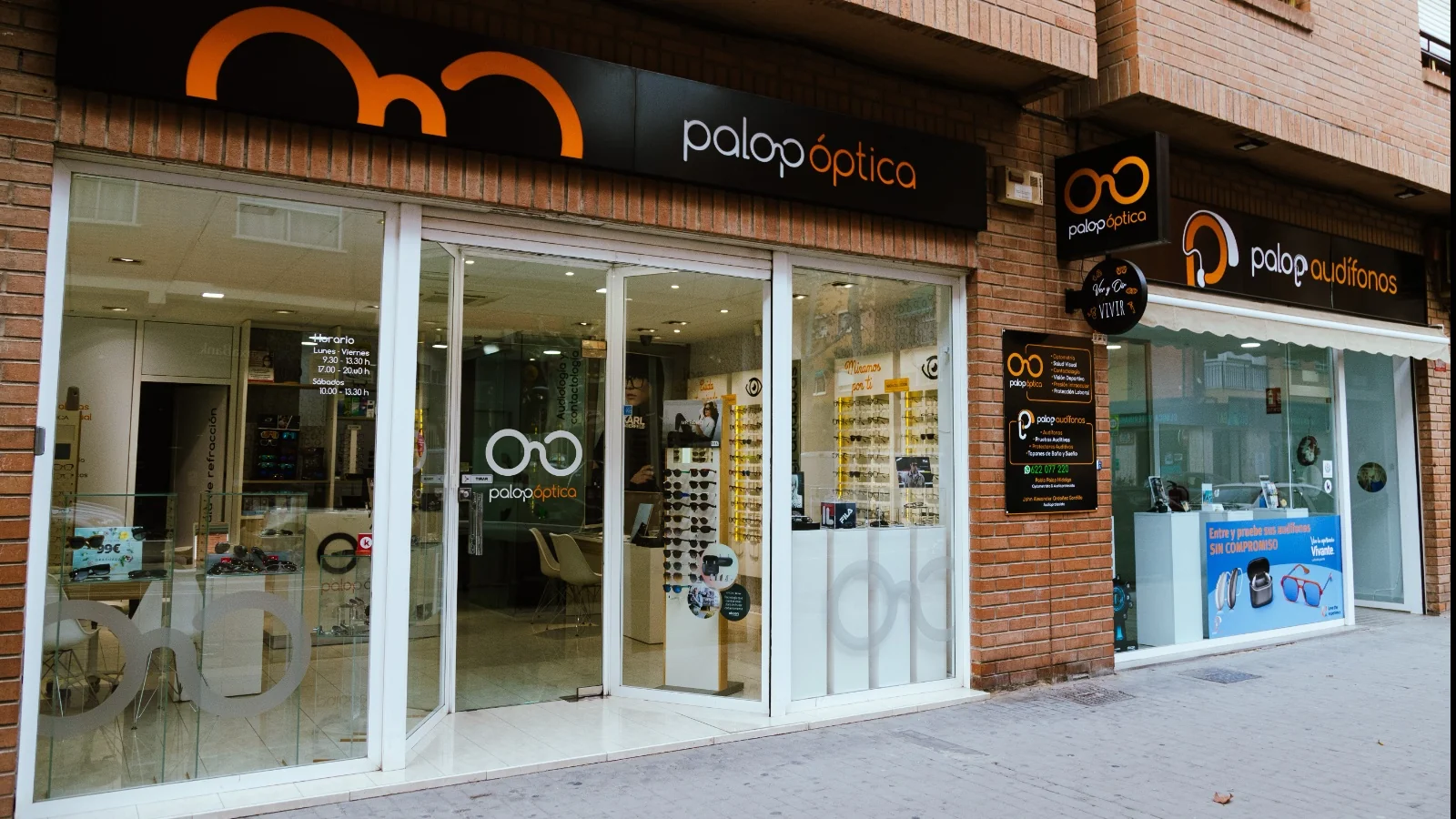 Óptica Palop, the Manises optician that combines optometry, visual health, audiology, and the latest eyewear collections.