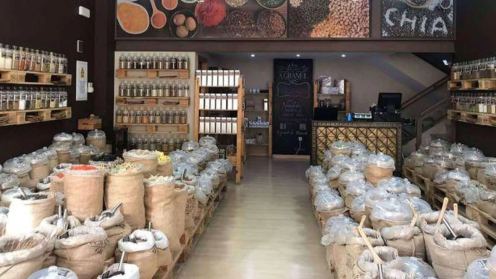 A Granel Tienda acosta la compra d'aliments a granel a llars de tota Espanya